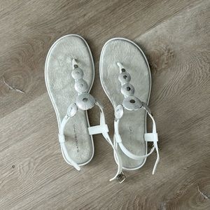 UGG's Glamorous Sandles